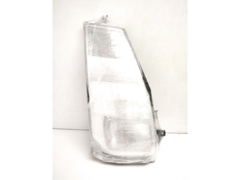 Recambio de faro derecho para renault maxity referencia OEM IAM 89317201 26010MB40A 