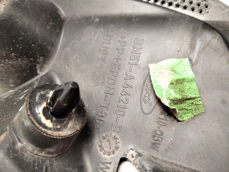 Recambio de aleron trasero para ford focus iii 1.0 ecoboost referencia OEM IAM BM51A44210  