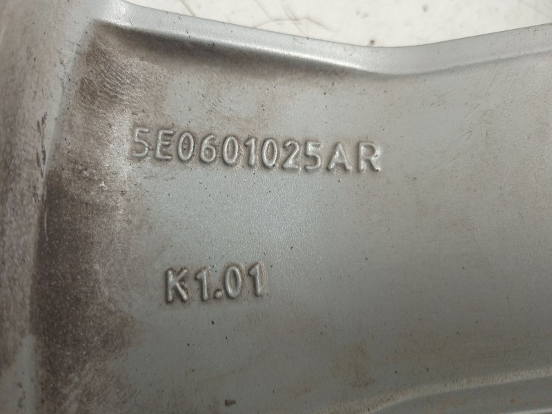 Recambio de llanta aluminio para skoda octavia iii (5e3, nl3, nr3) 2.0 tdi rs referencia OEM IAM 5E0601025  