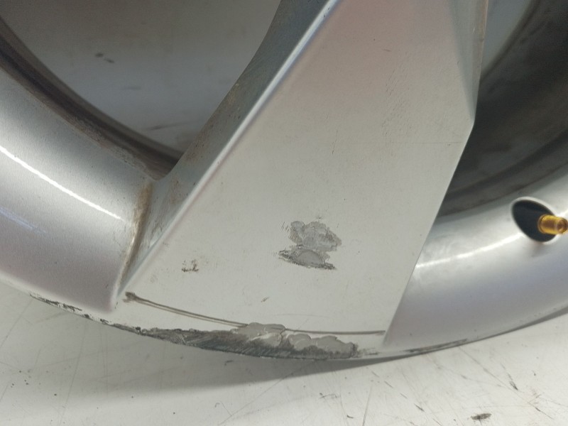 Recambio de llanta aluminio para skoda octavia iii (5e3, nl3, nr3) 2.0 tdi rs referencia OEM IAM 5E0601025  