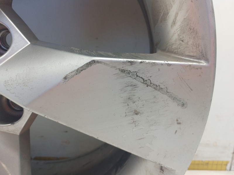 Recambio de llanta aluminio para skoda octavia iii (5e3, nl3, nr3) 2.0 tdi rs referencia OEM IAM 5E0601025  