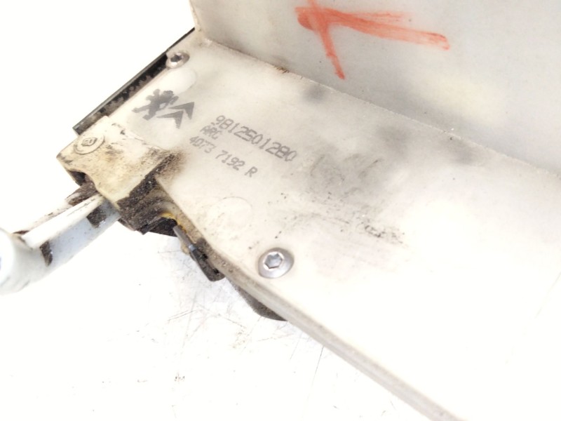 Recambio de cerradura puerta trasera izquierda para peugeot 208 i (ca_, cc_) 1.6 hdi / bluehdi 75 referencia OEM IAM   