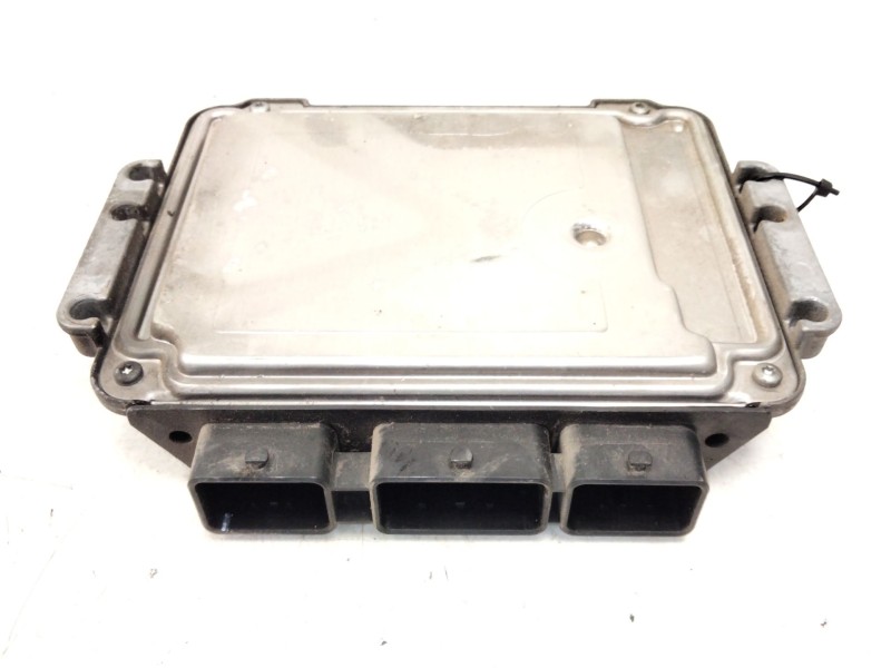 Recambio de centralita motor uce para renault scénic ii (jm0/1_) 1.9 dci (jm0g, jm12, jm1g, jm2c) referencia OEM IAM 8200310863 