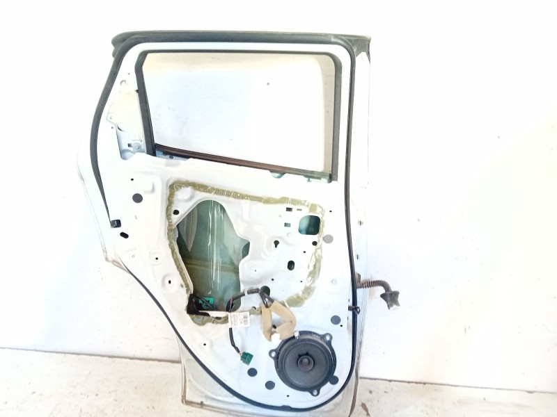 Recambio de puerta trasera izquierda para nissan juke (f15) 1.5 dci referencia OEM IAM   
