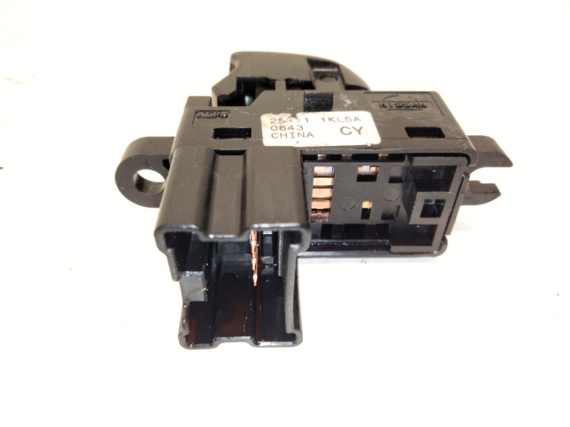 Recambio de mando elevalunas trasero izquierdo para nissan juke (f15) 1.5 dci referencia OEM IAM   