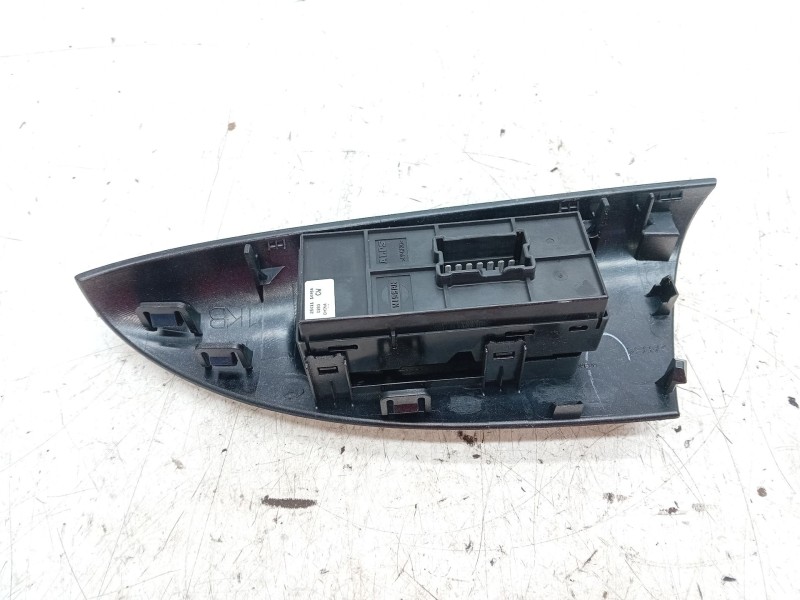 Recambio de mando elevalunas delantero derecho para nissan juke (f15) 1.5 dci referencia OEM IAM   