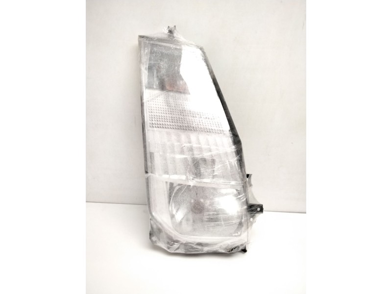 Recambio de faro derecho para renault maxity referencia OEM IAM 89317221 26010MB50A 