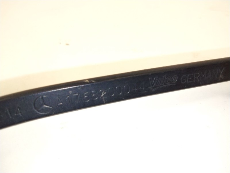 Recambio de brazo limpia delantero derecho para mercedes-benz cla coupé (c117) cla 220 cdi / d (117.303) referencia OEM IAM A176