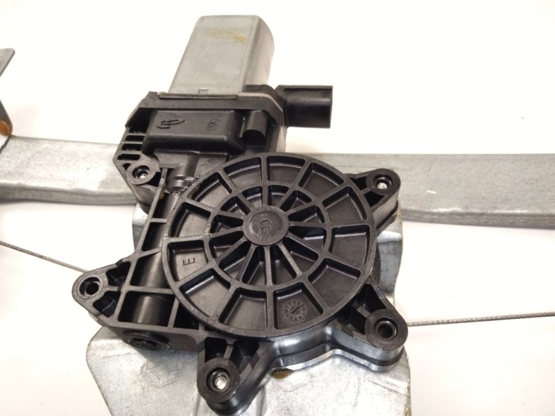 Recambio de elevalunas trasero derecho para renault zoe furgoneta/hatchback (bfm_) electric (bfma, bfmb) referencia OEM IAM 8272