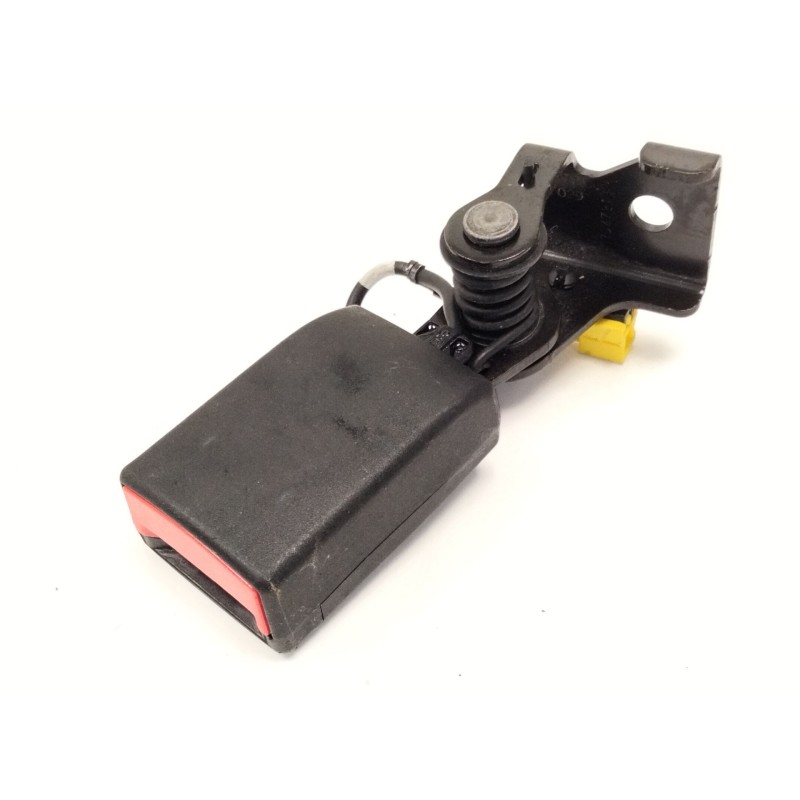 Recambio de enganche cinturon trasero izquierdo para mercedes-benz cla coupé (c117) cla 220 cdi / d (117.303) referencia OEM IAM