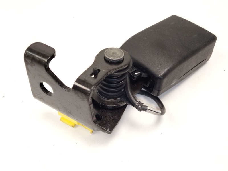 Recambio de enganche cinturon trasero izquierdo para mercedes-benz cla coupé (c117) cla 220 cdi / d (117.303) referencia OEM IAM