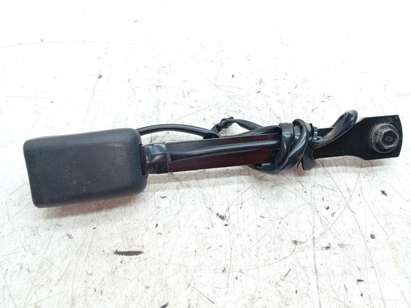 Recambio de enganche cinturon trasero izquierdo para nissan juke (f15) 1.5 dci referencia OEM IAM   