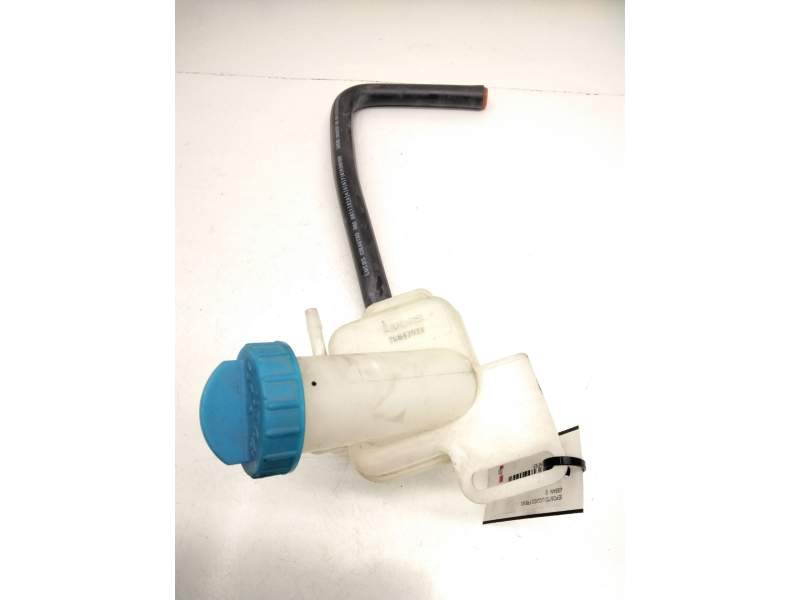 Recambio de deposito bomba freno para nissan referencia OEM IAM 76047022  LUCAS