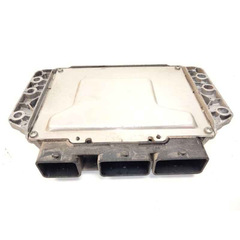 Recambio de centralita motor uce para renault megane ii sedán (lm0/1_) 1.6 16v (lm1r, lm0c) referencia OEM IAM 8200387138  