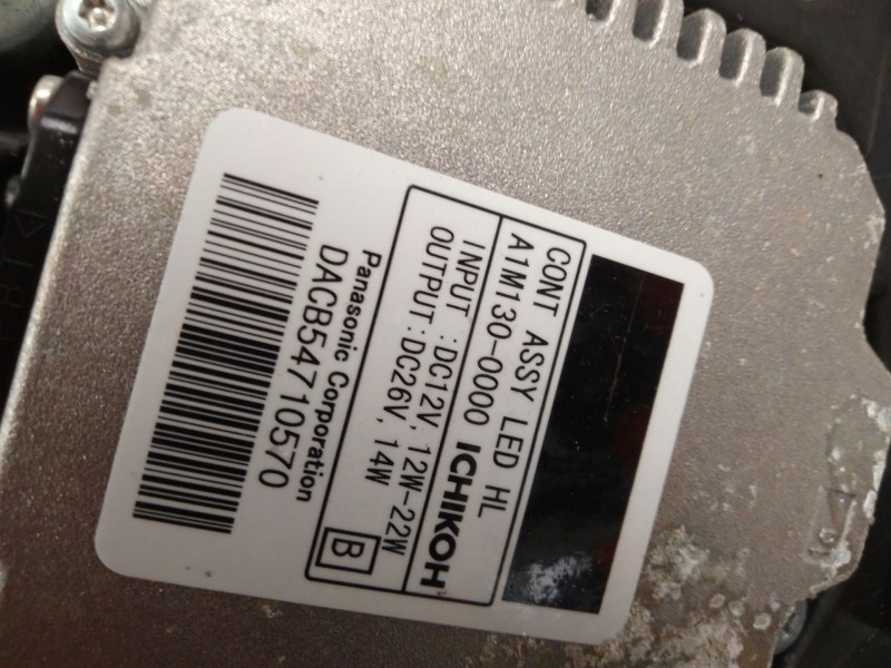 Recambio de faro izquierdo para nissan leaf (ze0) electric referencia OEM IAM 260603NL5A  