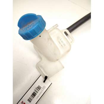 Recambio de deposito bomba freno para nissan referencia OEM IAM 76047022  LUCAS
