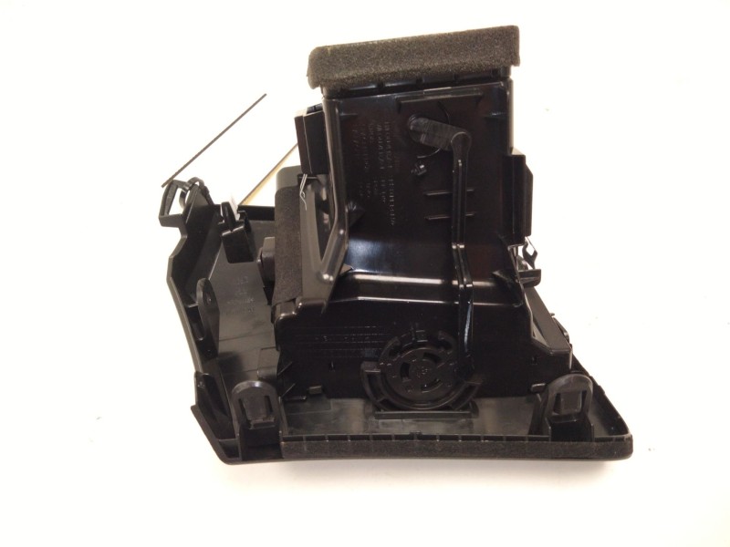 Recambio de aireador derecho para nissan leaf (ze0) electric referencia OEM IAM 687603NL0B  