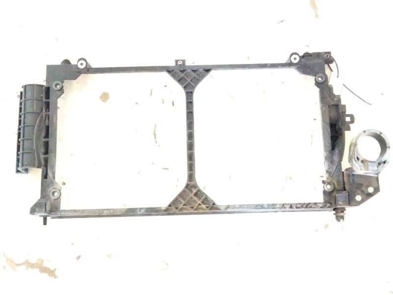 Recambio de calandra delantera de radiador para nissan leaf (ze0) electric referencia OEM IAM 214963NL0A  