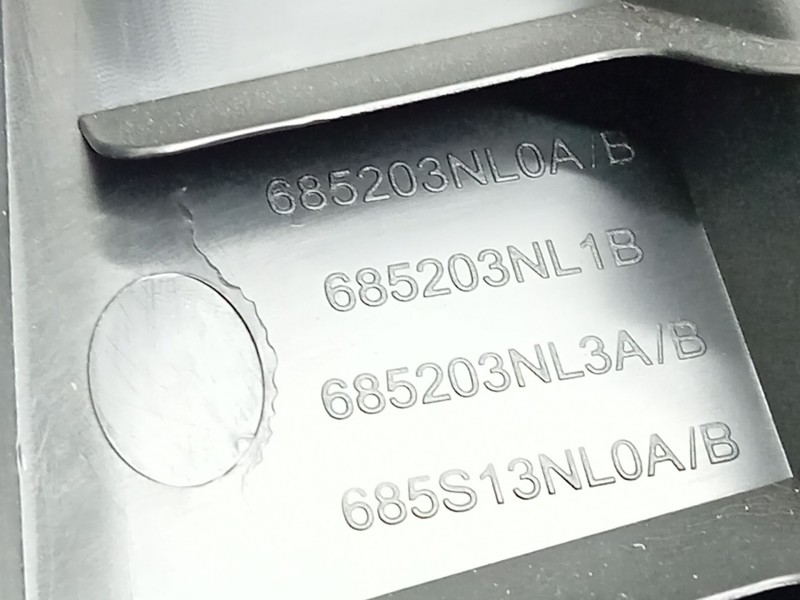 Recambio de guantera para nissan leaf (ze0) electric referencia OEM IAM 6852203NL1B  