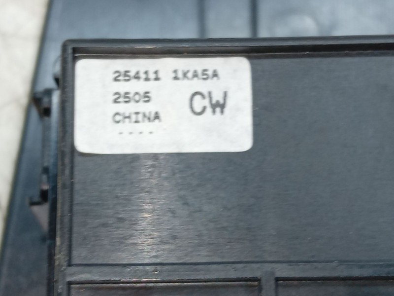 Recambio de mando elevalunas delantero derecho para nissan leaf (ze0) electric referencia OEM IAM 254111KA5A  