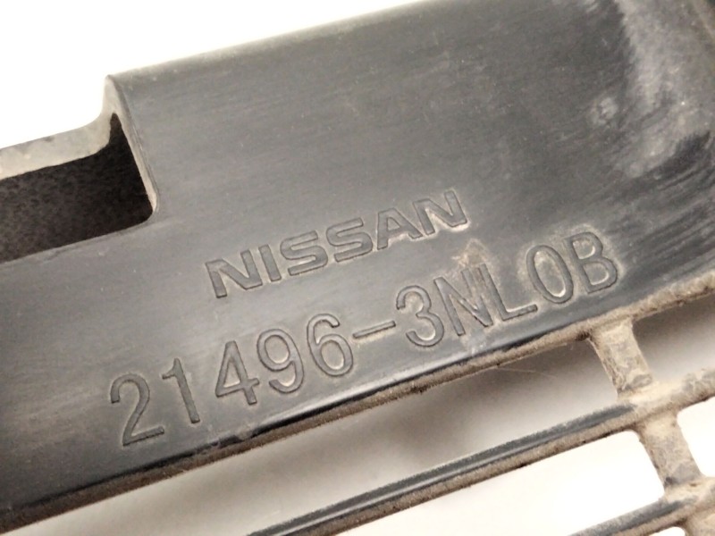 Recambio de rejilla delantera para nissan leaf (ze0) electric referencia OEM IAM 214963NL0B  