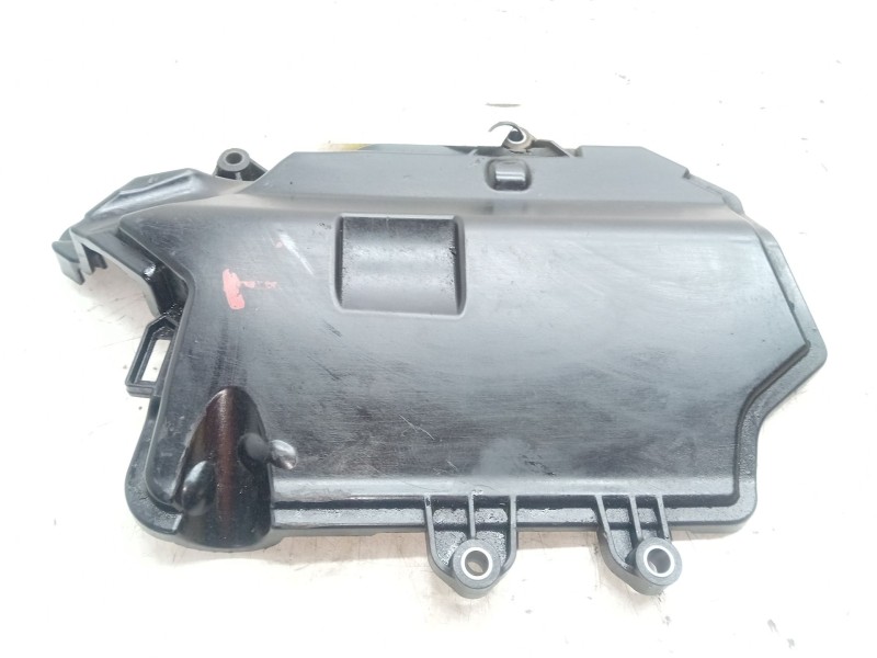 Recambio de tapa motor para infiniti ex 30d referencia OEM IAM 175751BY1A  