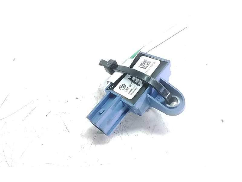 Recambio de pretensor delantero airbag derecho para volkswagen scirocco (137) 2.0 tdi (125kw) referencia OEM IAM 1K8955557  