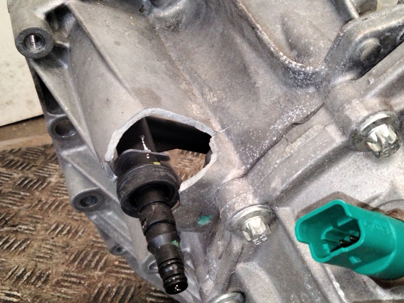 Recambio de caja cambios para nissan juke (f15) 1.5 dci referencia OEM IAM 320101KB0A  