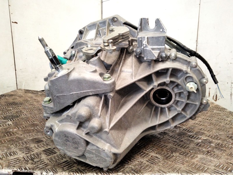 Recambio de caja cambios para nissan juke (f15) 1.5 dci referencia OEM IAM 320101KB0A  