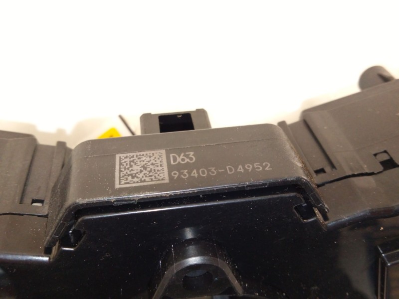 Recambio de mando intermitentes y limpia para kia stonic (yb) 1.2 cvvt referencia OEM IAM 93403D4952  