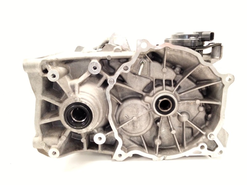 Recambio de caja cambios para nissan leaf (ze0) electric referencia OEM IAM 320103NF50  