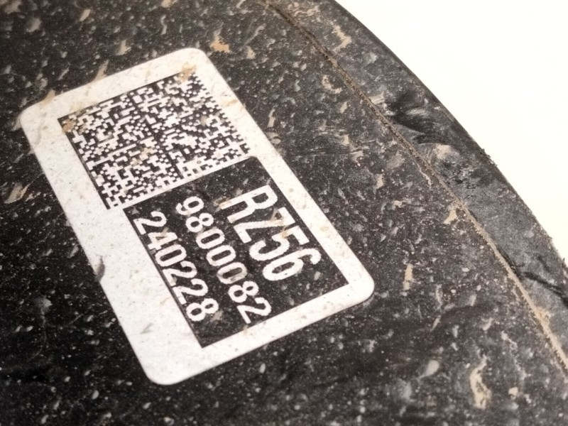 Recambio de mangueta delantera derecha para kia stonic (yb) 1.2 cvvt referencia OEM IAM   