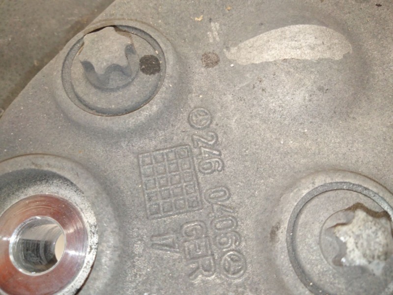 Recambio de mangueta trasera derecha para mercedes-benz cla coupé (c117) cla 220 cdi / d (117.303) referencia OEM IAM 2460406  