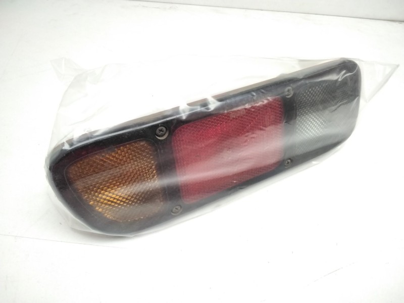 Recambio de piloto trasero izquierdo paragolpes para nissan terrano/terrano.ii (r20) referencia OEM IAM 265551F100 INGLES 