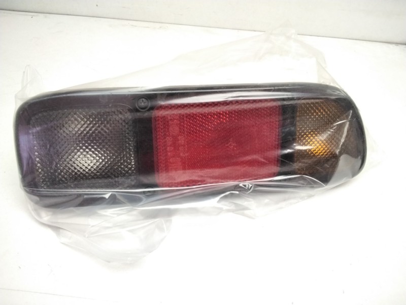 Recambio de piloto trasero izquierdo paragolpes para nissan terrano/terrano.ii (r20) referencia OEM IAM 265551F100 INGLES 