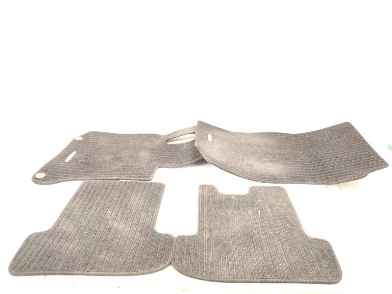 Recambio de alfombra para mercedes-benz clase c coupé (c204) c 220 cdi (204.302) referencia OEM IAM   