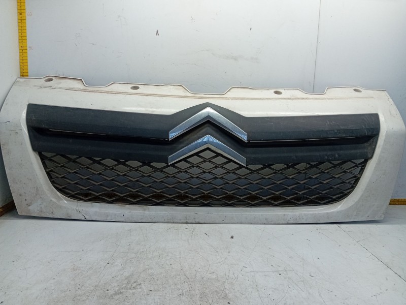 Recambio de rejilla delantera para citroën jumper grossraumkasten 2.2 hdi fap cat referencia OEM IAM 1308069070  