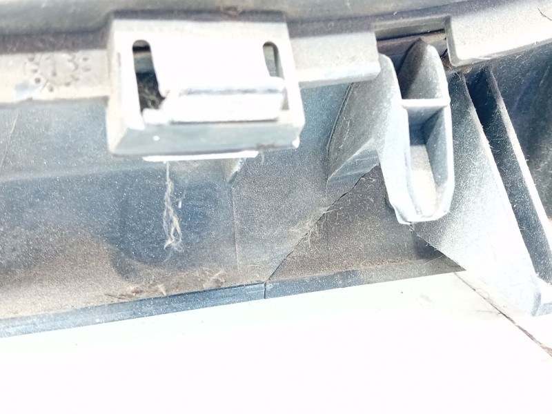 Recambio de rejilla delantera para citroën jumper grossraumkasten 2.2 hdi fap cat referencia OEM IAM 1308069070  