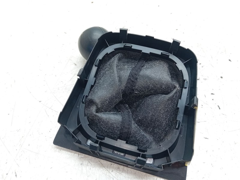 Recambio de pomo palanca cambio para volkswagen golf vi variant (aj5) 1.6 tdi referencia OEM IAM 1K0711113  