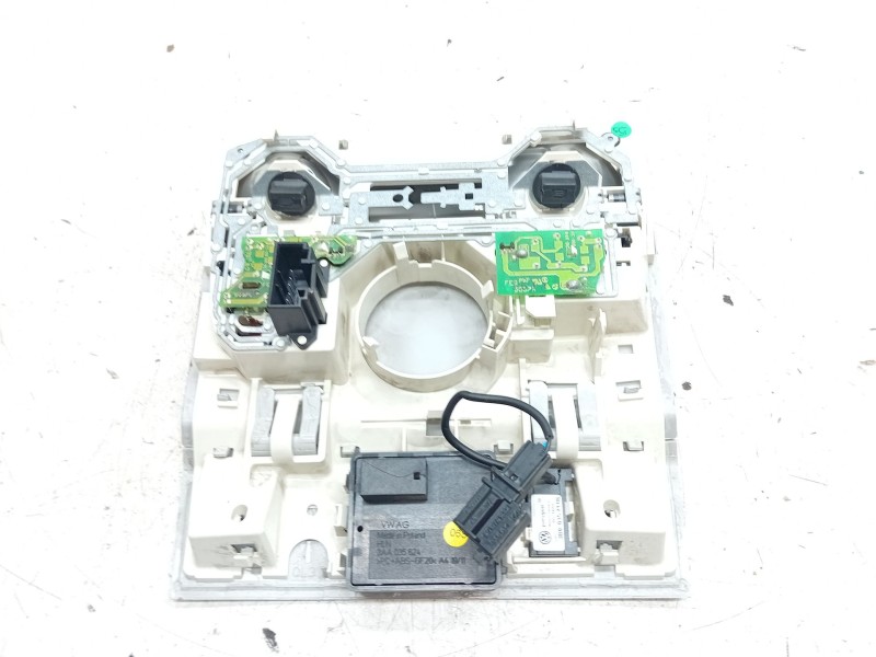 Recambio de luz interior para volkswagen golf vi variant (aj5) 1.6 tdi referencia OEM IAM 1K0947105  