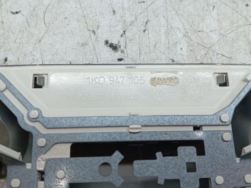 Recambio de luz interior para volkswagen golf vi variant (aj5) 1.6 tdi referencia OEM IAM 1K0947105  