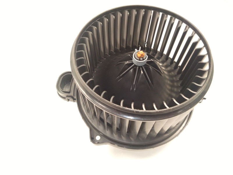 Recambio de motor calefaccion para kia stonic (yb) 1.2 cvvt referencia OEM IAM   