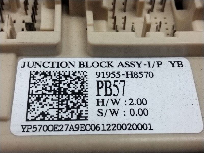 Recambio de caja reles para kia stonic (yb) 1.2 cvvt referencia OEM IAM 91955H8570  