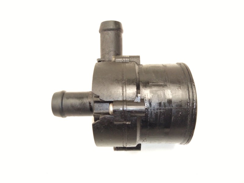 Recambio de bomba agua electrica para mercedes-benz cla coupé (c117) cla 220 cdi / d (117.303) referencia OEM IAM A0005000686  