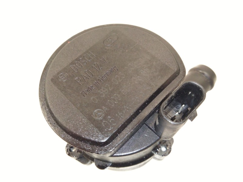 Recambio de bomba agua electrica para mercedes-benz cla coupé (c117) cla 220 cdi / d (117.303) referencia OEM IAM A0005000686  