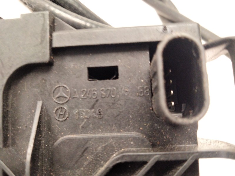 Recambio de cerradura capot para mercedes-benz cla coupé (c117) cla 220 cdi / d (117.303) referencia OEM IAM A2468700558  