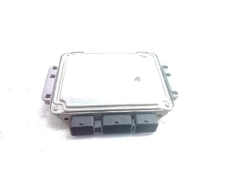 Recambio de centralita motor uce para citroën c4 berlina premier referencia OEM IAM 9655943580 0281011863 EDC16C34