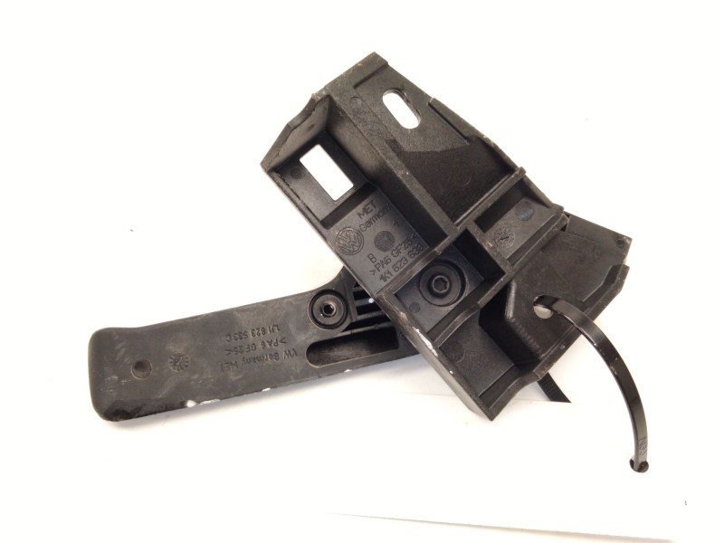 Recambio de tirador capot para volkswagen golf vi variant (aj5) 1.6 tdi referencia OEM IAM 1K1823698  