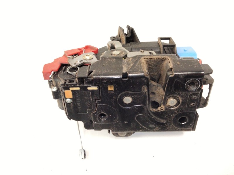 Recambio de cerradura puerta delantera izquierda para volkswagen golf vi variant (aj5) 1.6 tdi referencia OEM IAM 3D1837015  