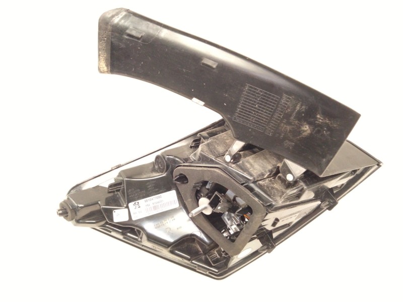 Recambio de piloto trasero derecho para peugeot 3008 suv (mc_, mr_, mj_, m4_) 1.2 thp/ puretech 130 (mrhnsm, mrhnsu, mrhnsj, mrh